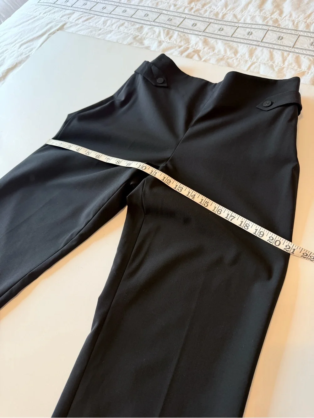 Ferragamo lightweight highwaisted wool trousers, straight leg, black sz 38iT/S